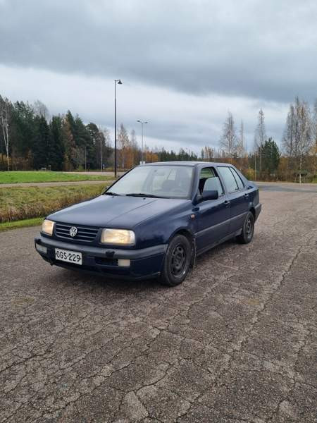 Volkswagen Vento Ugleural'skiy - photo 3