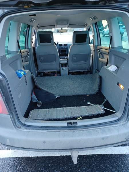 Volkswagen Touran Оулу - изображение 7