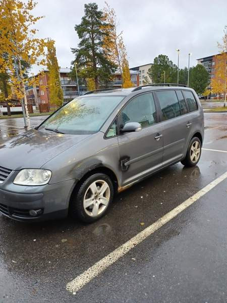 Volkswagen Touran Оулу - изображение 5