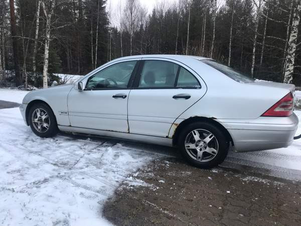 Mercedes-Benz C Rovaniemi - valokuva 1