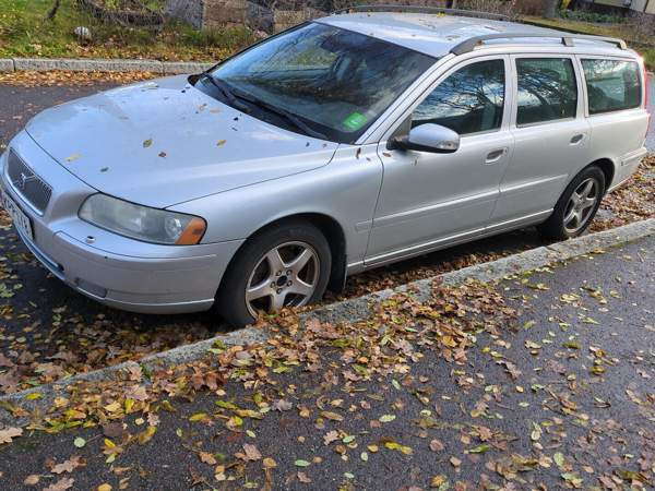 Volvo V70 Vantaa - valokuva 2