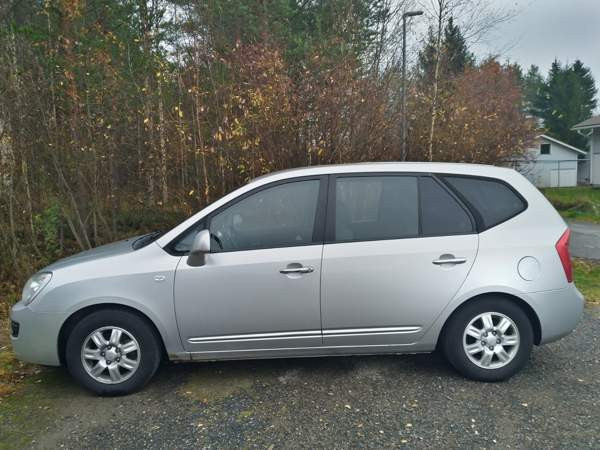 Kia Carens Rovaniemi - valokuva 2