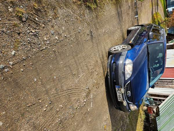 Toyota Avensis Kaavi - valokuva 8