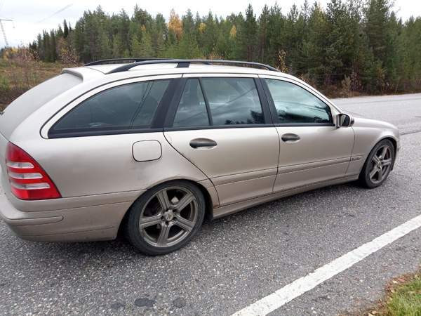 Mercedes-Benz C Taksimo - valokuva 4
