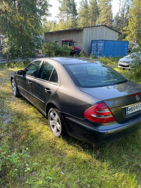 Mercedes-Benz E Раума - изображение 4