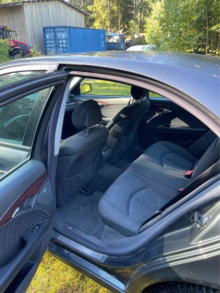 Mercedes-Benz E Раума - изображение 7