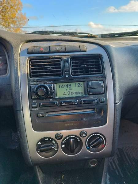 Toyota Avensis Mäntsälä - valokuva 4