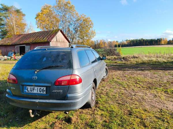 Toyota Avensis Mäntsälä - valokuva 2