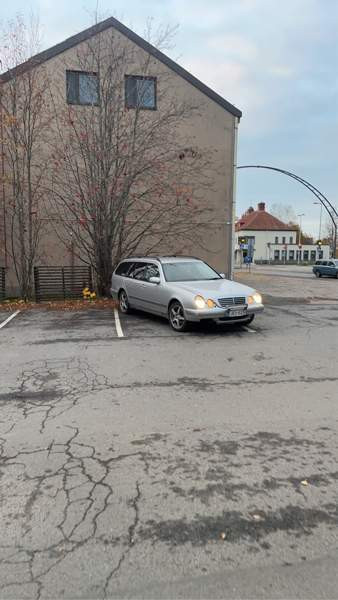 Mercedes-Benz E Lapua - valokuva 2