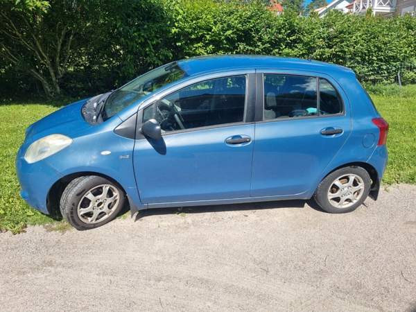 Toyota Yaris Helsinki - изображение 1