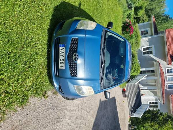 Toyota Yaris Helsinki - изображение 4