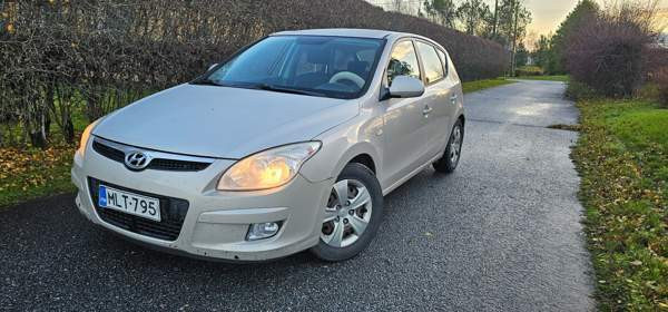 Hyundai i30 Uusikaarlepyy – foto 1