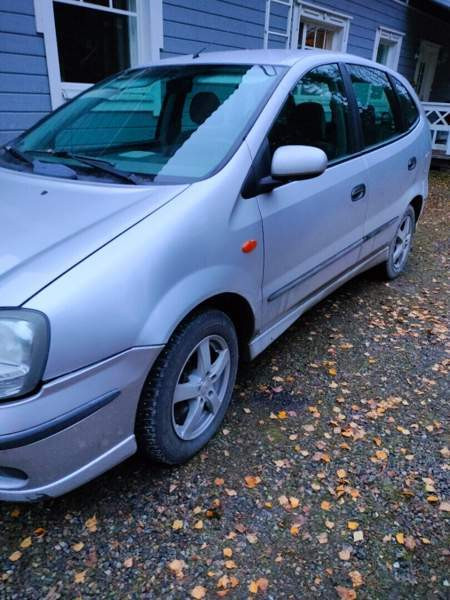 Nissan Almera Tino Tuusniemi - изображение 1