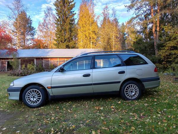 Toyota Avensis Kontiolahti - valokuva 5