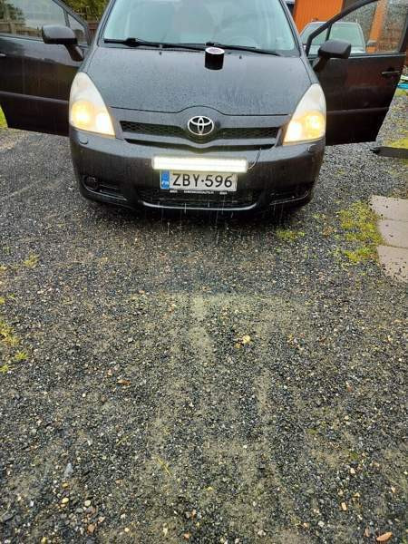 Toyota Corolla Verso Siilinjaervi - photo 1