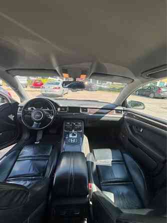 Audi A8 Helsinki