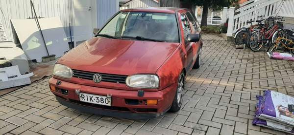 Volkswagen Golf Vantaa - valokuva 1