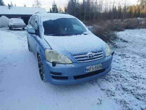 Toyota Avensis Verso Äänekoski