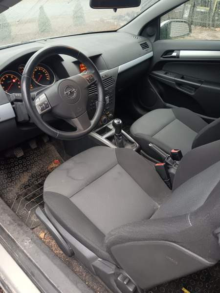 Opel Astra Rauma - valokuva 2