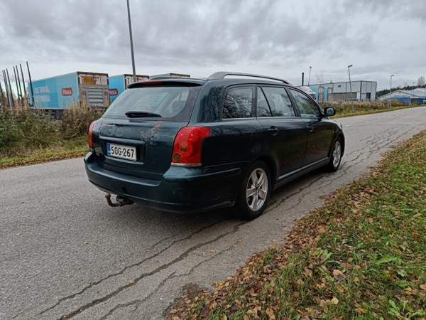 Toyota Avensis Рованиеми - изображение 5