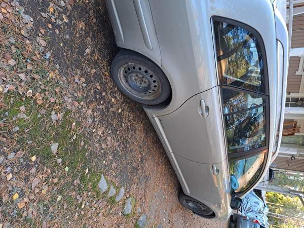 Toyota Avensis Miehikkälä - valokuva 4