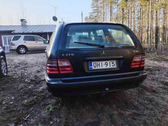 Mercedes-Benz E Liperi