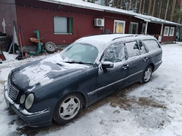 Mercedes-Benz E Liperi - photo 4