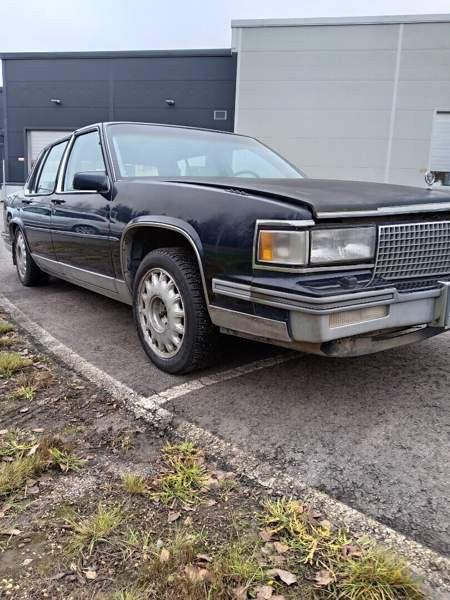 Cadillac Fleetwood Kouvola - valokuva 4