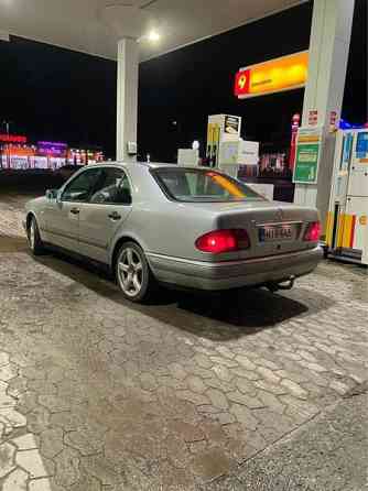 Mercedes-Benz 220 Liperi