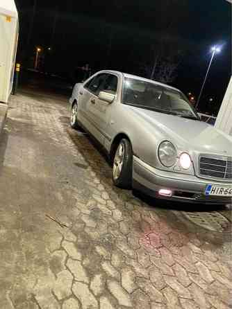 Mercedes-Benz 220 Liperi