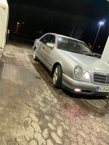 Mercedes-Benz 220 Liperi - photo 2