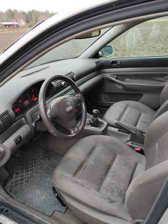 Audi A4 Ugleural'skiy