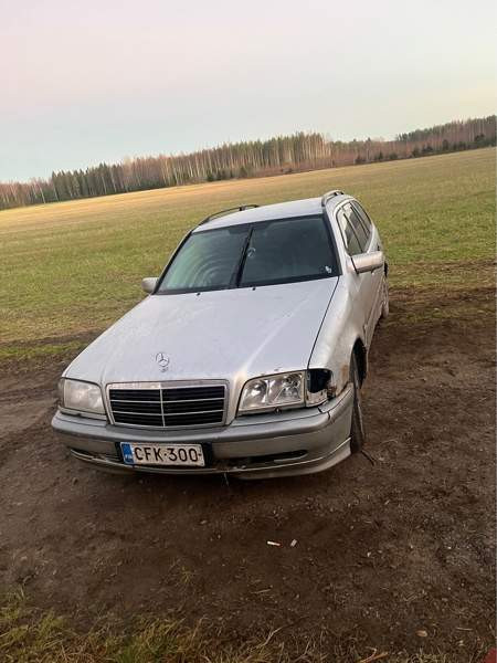 Mercedes-Benz 180 Savonlinna - valokuva 5