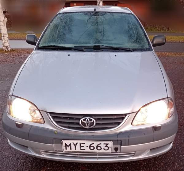 Toyota Avensis Joensuu - valokuva 1