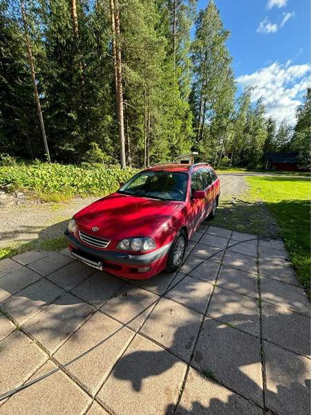 Toyota Avensis Yloejaervi – foto 1