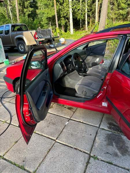 Toyota Avensis Yloejaervi – foto 7