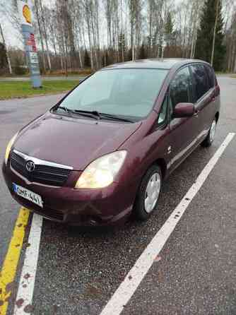 Toyota Corolla Verso Raasepori