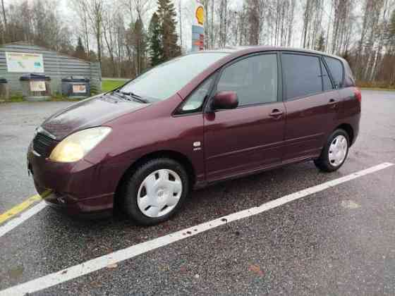 Toyota Corolla Verso Raasepori