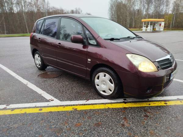 Toyota Corolla Verso Raasepori - photo 1