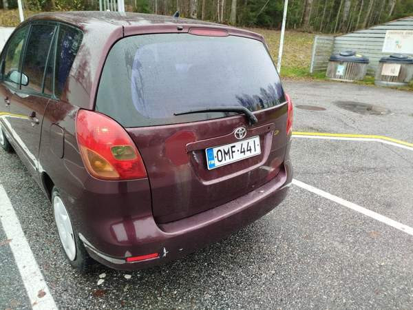 Toyota Corolla Verso Raasepori - photo 8