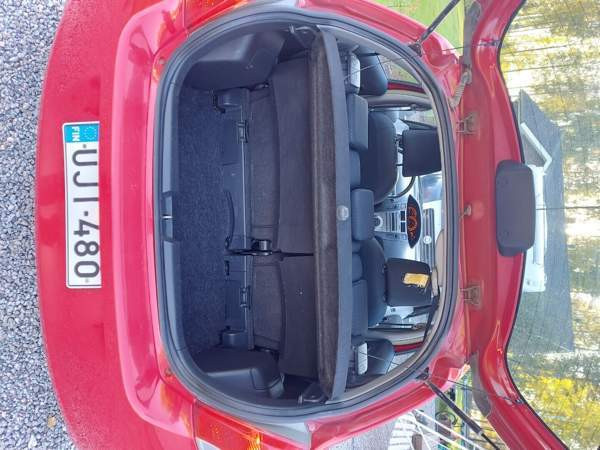 Toyota Yaris Luga – foto 6