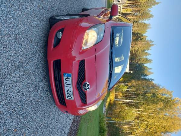 Toyota Yaris Luga – foto 1