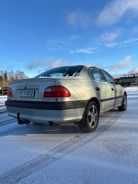 Toyota Avensis Kuopio - valokuva 5