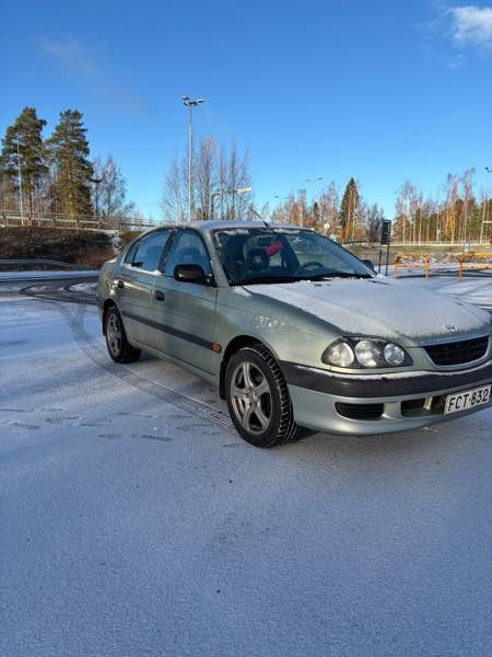 Toyota Avensis Kuopio - valokuva 2