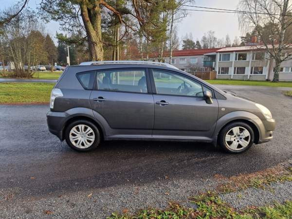 Toyota Corolla Verso Ylöjärvi - valokuva 3