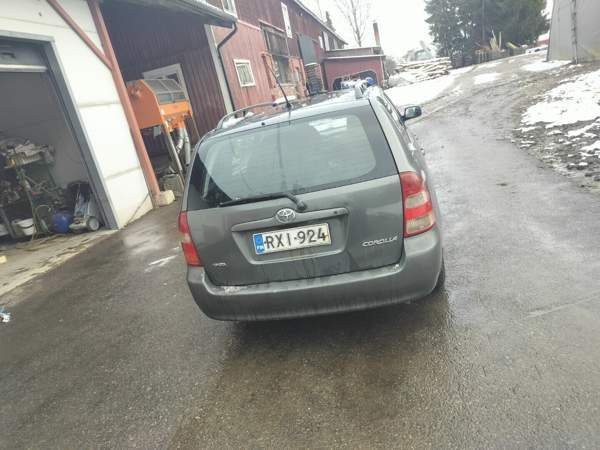 Toyota Corolla Ловийса - изображение 4