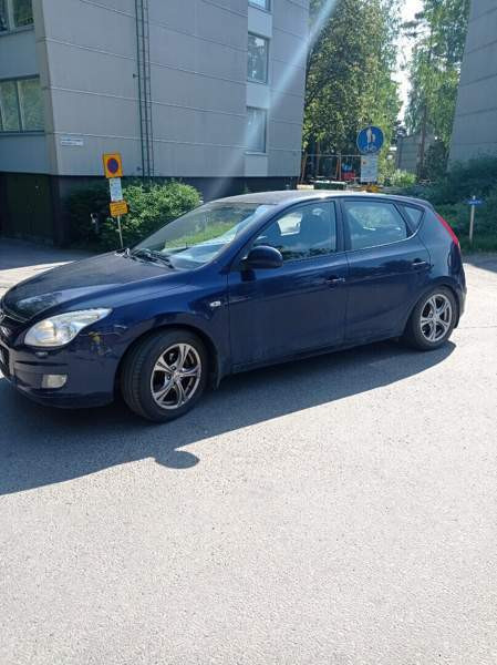 Hyundai i30 Vantaa - valokuva 1