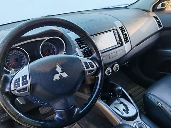 Mitsubishi Outlander Ylitornio - valokuva 7