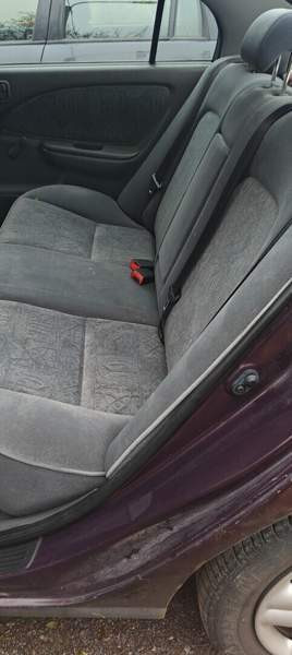 Toyota Avensis Luga - valokuva 4