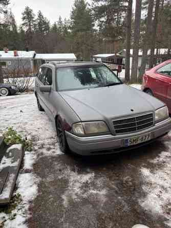 Mercedes-Benz 200 Kuusamo